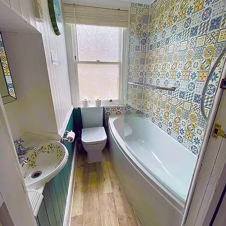 A Cosy Period Family In Town, Sleeps 4, Pet Friendly * St Ives (Cornwall)